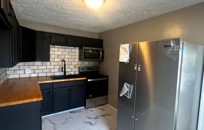 2 beds, 1 bath, $1,150