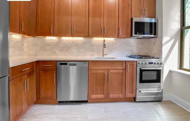 355 W 51 ST