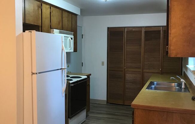 2 beds, 1 bath, 1,000 sqft, $1,995, Unit 501