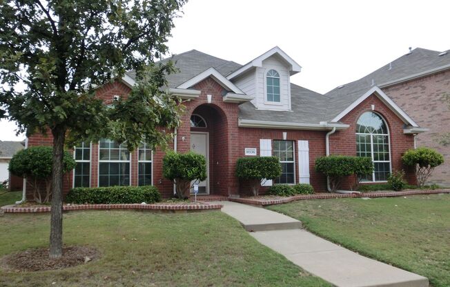 Great 4 Bedroom Home in North Frisco