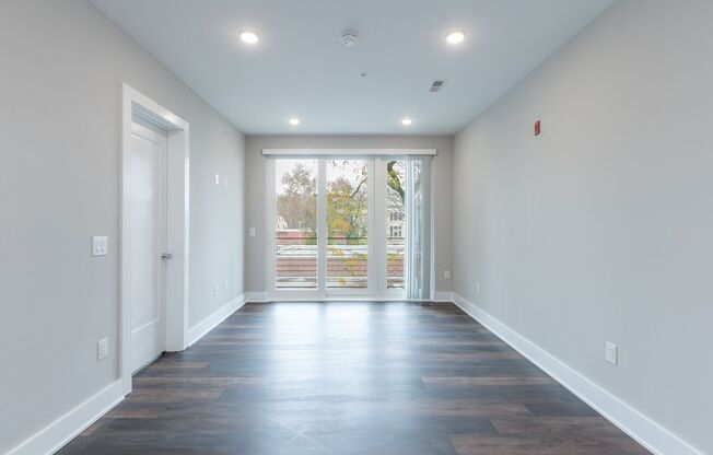 1 bed, 1 bath, 750 sqft, $1,400, Unit 307