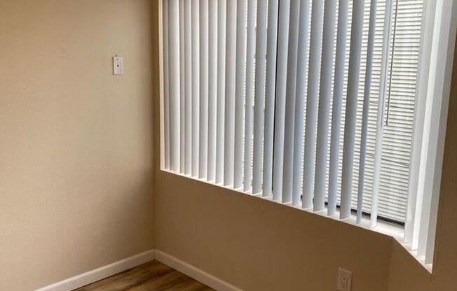 1 bed, 1 bath, 410 sqft, $1,425, Unit 210