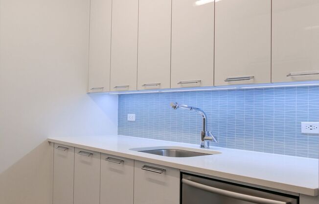 Studio, 1 bath, 540 sqft, $4,975, Unit 4D