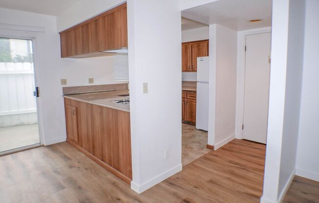 2-Story Point Loma Townhome - OPEN HOUSE, SAT., APRIL 26th from 3 - 3:30 pm