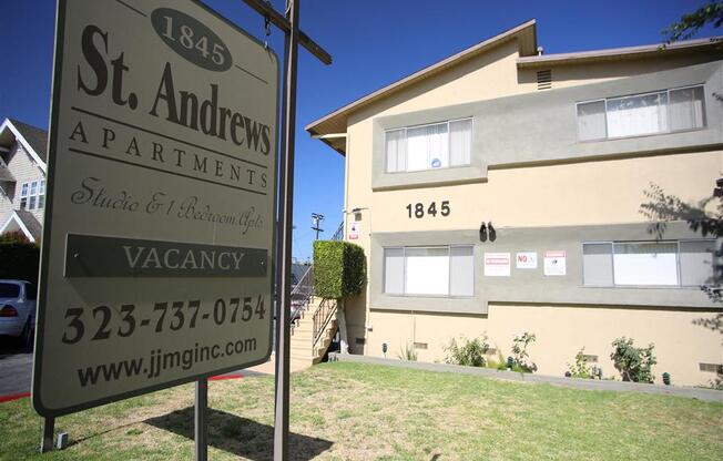 Apartment in Los Angeles sign