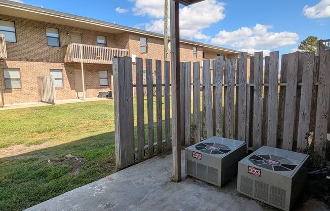 2 beds, 1 bath, 855 sqft, $1,299, Unit 3364-07