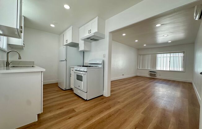 1 bed, 1 bath, $1,945, Unit D