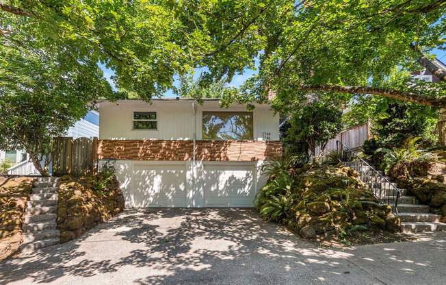 2746 SE 31 AVE