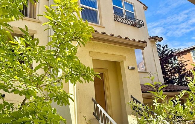 $4,250 / Stunning 3BR/2BA Family Home in Fremont