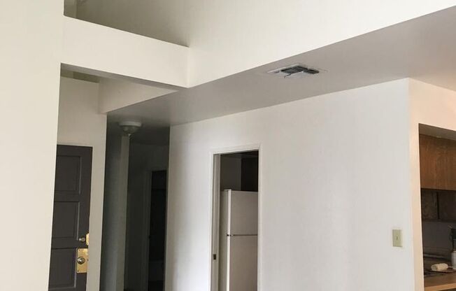 3 beds, 2 baths, 1,400 sqft, $1,850, Unit 6537