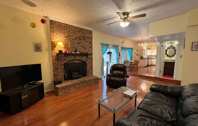 Spectacular 3 Bed 3.5 Bath Brick Home in Scenic Riverview Estates