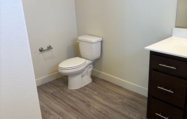 2 beds, 2 baths, 1,064 sqft, $2,271, Unit 1663 - 301