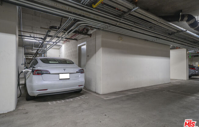 1 bed, 2 baths, 1,200 sqft, $3,495, Unit 716