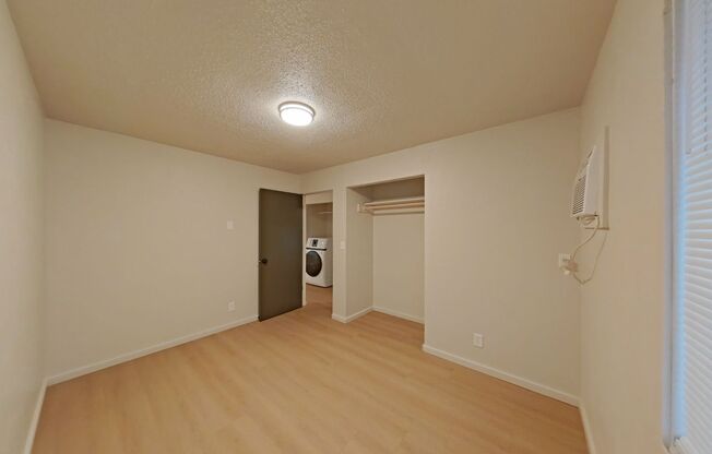 2 beds, 1 bath, 647 sqft, $1,660, Unit 28B