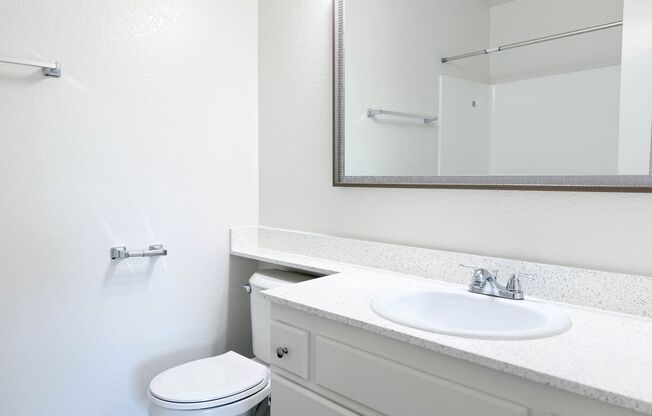 2 beds, 2 baths, 900 sqft, $2,600, Unit 415