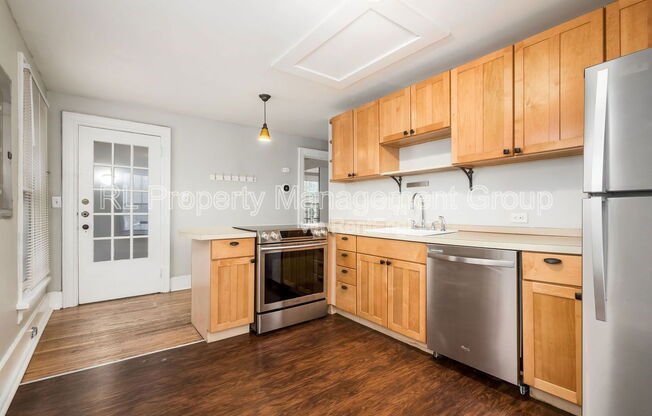 101 E 1 AVE