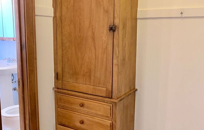 Studio, 1 bath, 500 sqft, $1,665, Unit 553-414