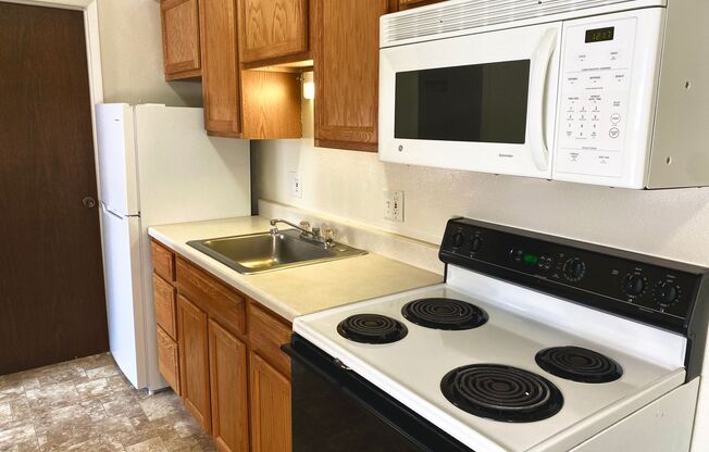 1 bed, 1 bath, 430 sqft, $795, Unit 703-7