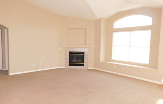 2 beds, 2 baths, $1,600