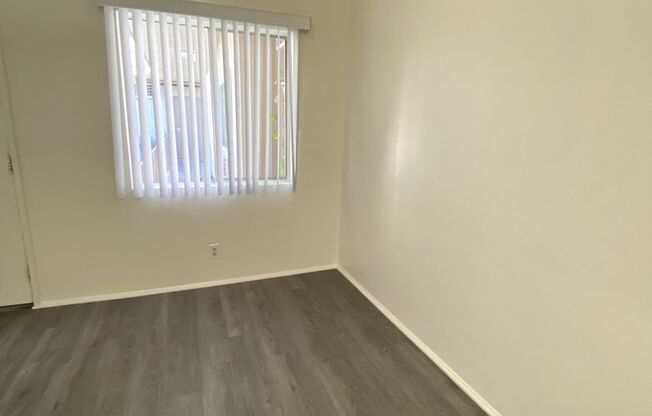 1719 & 1723 Grismer Ave