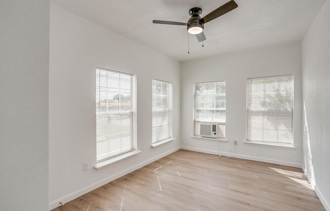 2 beds, 1 bath, $1,499