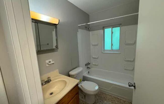 1 bed, 1 bath, 525 sqft, $795, Unit 3055-18