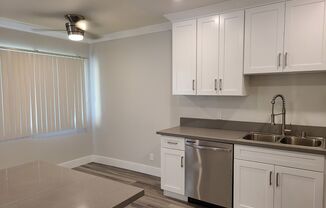 1 bed, 1 bath, $2,145, Unit 14707 Unit #7