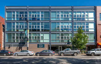 2 & 3 Bedroom Apartments â Highpoint Lincoln Park on Fullerton