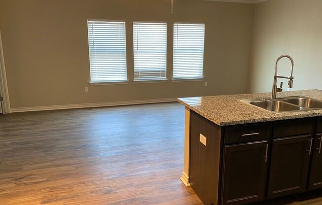 2 beds, 2 baths, 1,162 sqft, $1,525, Unit 202