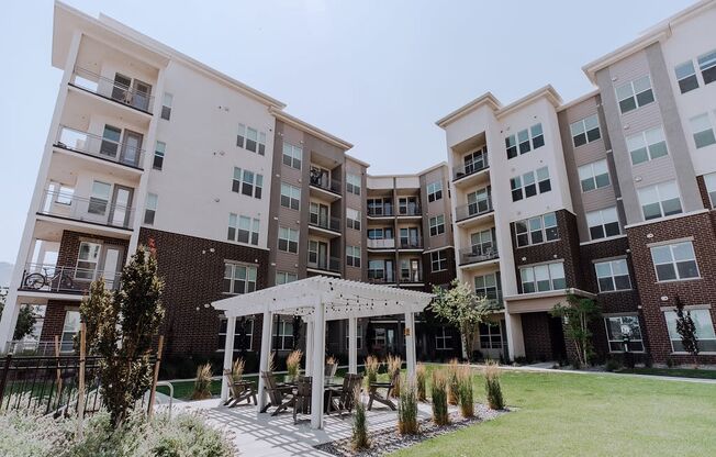 Outdoor Cabana at Veranda Apartments, Utah