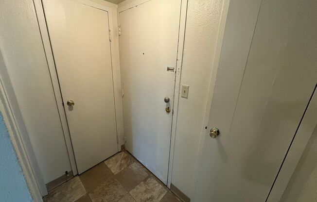 1 bed, 1 bath, $875, Unit 305