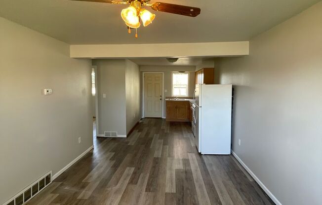 2 beds, 1 bath, $845, Unit 2527