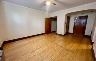 Studio, 1 bath, $850, Unit 15