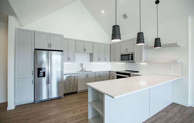 The Earl Apartments 3 Bed 2 Bath 1467