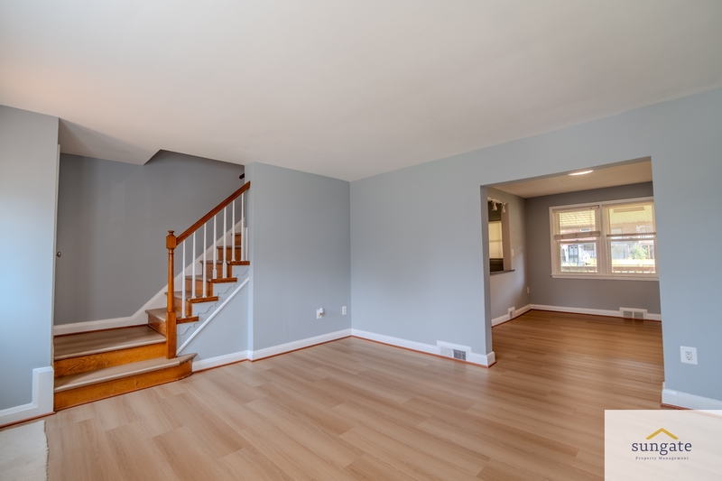 1704 REDWOOD AVE