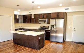 934 S 5th St [DNM]