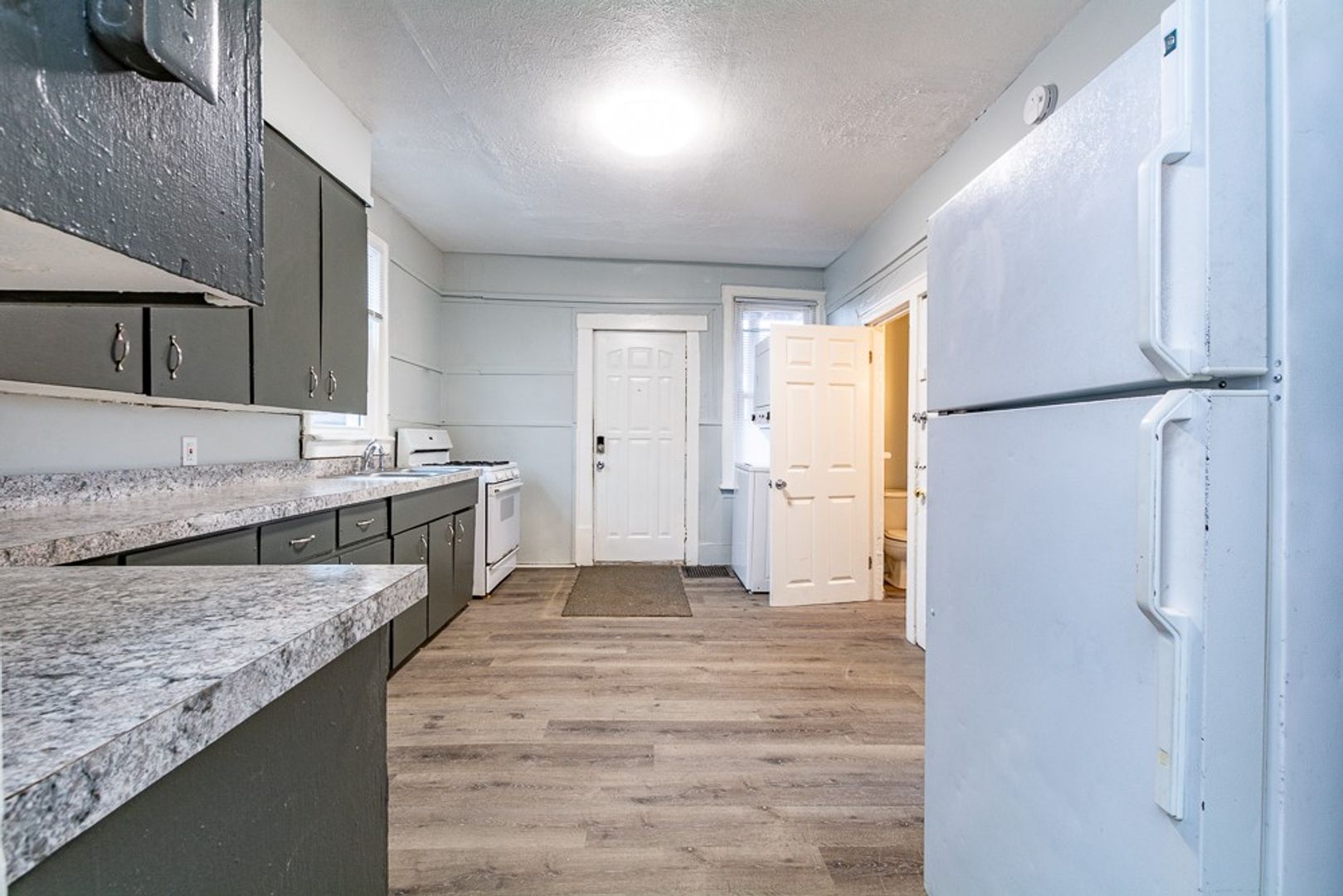 Two Bedroom Near Bridge Street with Washer/Dryer in Unit!