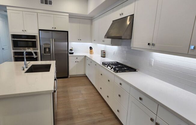 Beautiful Townhouse in Irvine!