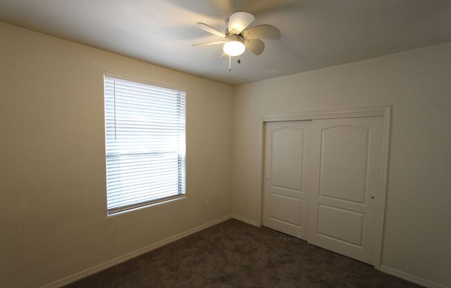 3 beds, 2 baths, $2,300, Unit UNIT 130