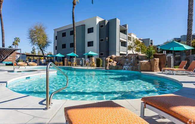 2 beds, 2 baths, 972 sqft, $1,599, Unit 320