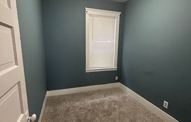 3103 3105 W 73 ST