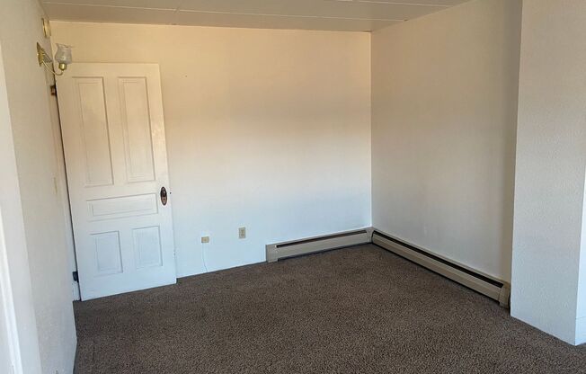 1 bed, 1 bath, 355 sqft, $1,095, Unit 444