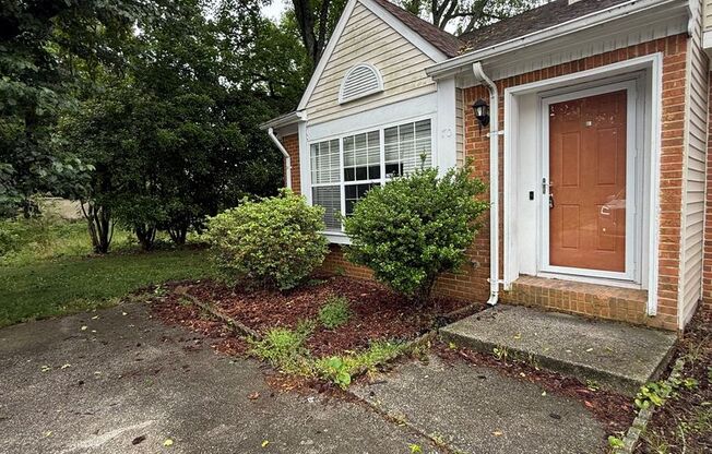 Beautiful Updated 3 Bedroom, 2 Bathroom Townhome in Hampton