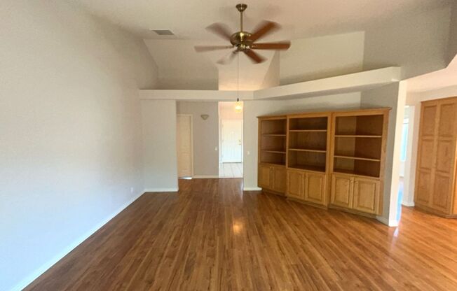 Single Level Three Bedroom Home- Keizer