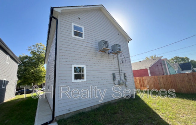 1606 QUILL ST