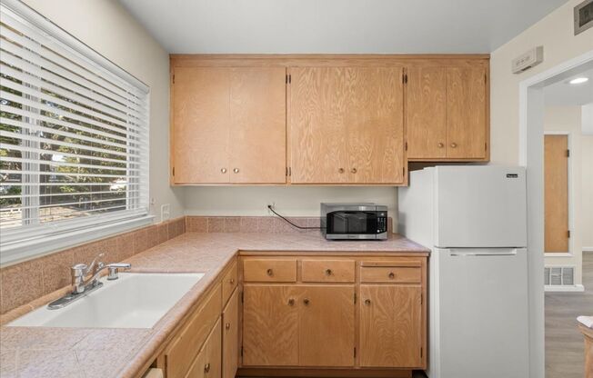 1 bed, 1 bath, 575 sqft, $2,495, Unit 190 Webster St.