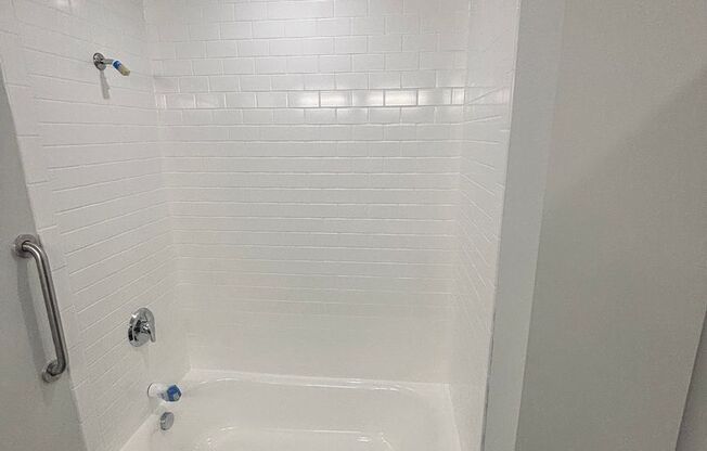 1 bed, 1 bath, 687 sqft, $2,525, Unit 103
