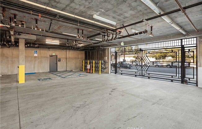 2 beds, 2 baths, 1,087 sqft, $2,899, Unit 505