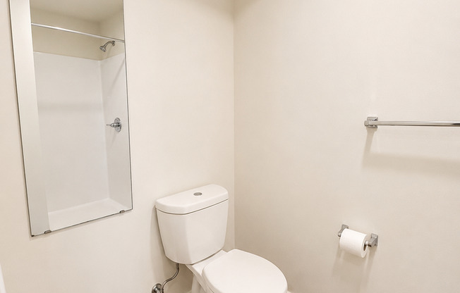 Studio, 1 bath, 175 sqft, $999, Unit 214