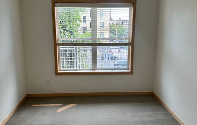 2 beds, 2 baths, 1,000 sqft, $1,295, Unit 310